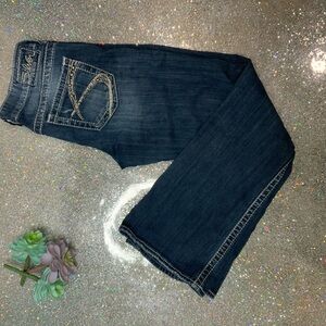 Silver Lola Medium Wash Jeans - Size 27 Waist, 31 Length